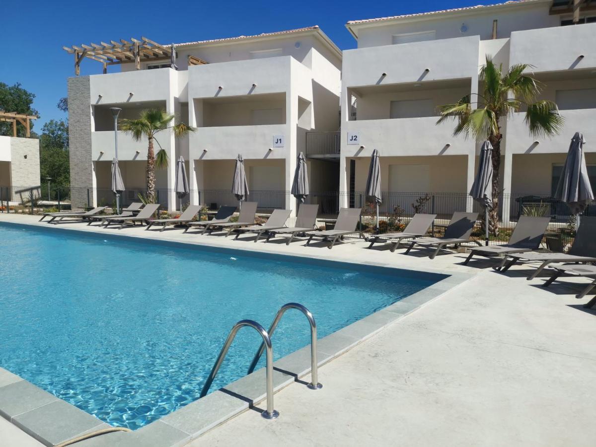 Marine De Bravone T2 Terrasse Front De Mer - Plage Pieds Dans L'Eau - Clim - Piscine - Wifi Linguizzetta 외부 사진